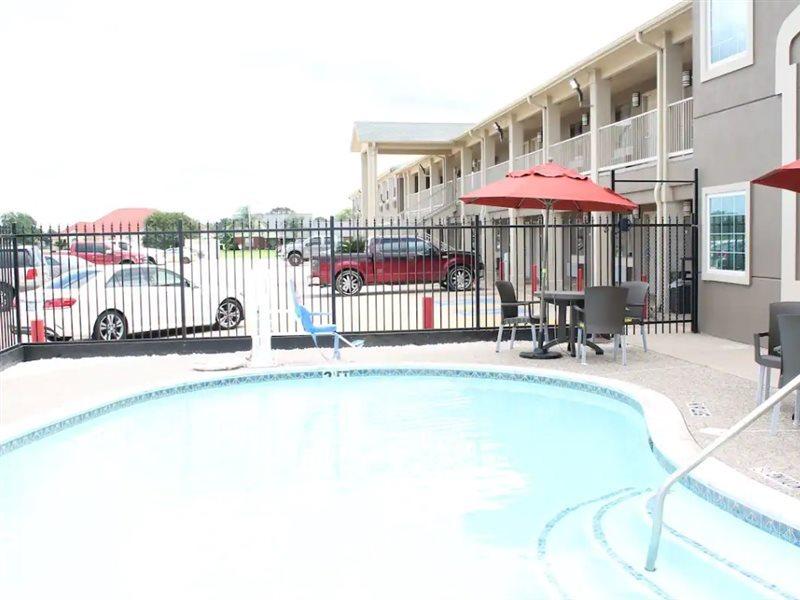 Quality Inn And Suites Port Arthur Nederland Ngoại thất bức ảnh