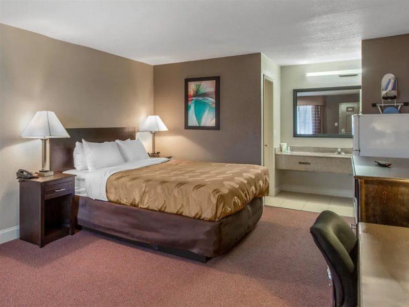 Quality Inn And Suites Port Arthur Nederland Ngoại thất bức ảnh