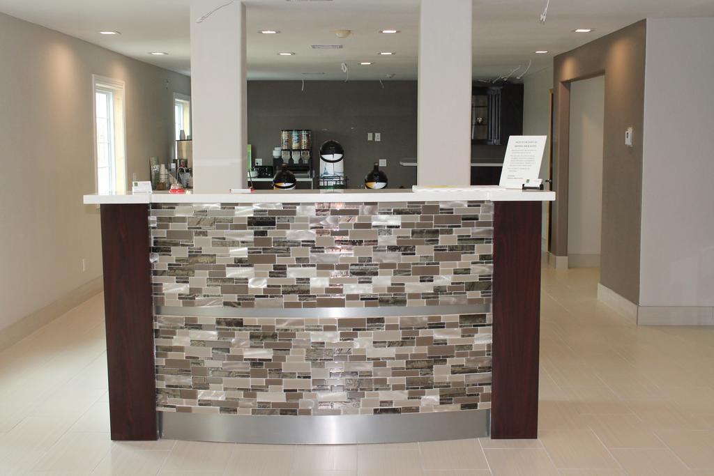 Quality Inn And Suites Port Arthur Nederland Ngoại thất bức ảnh