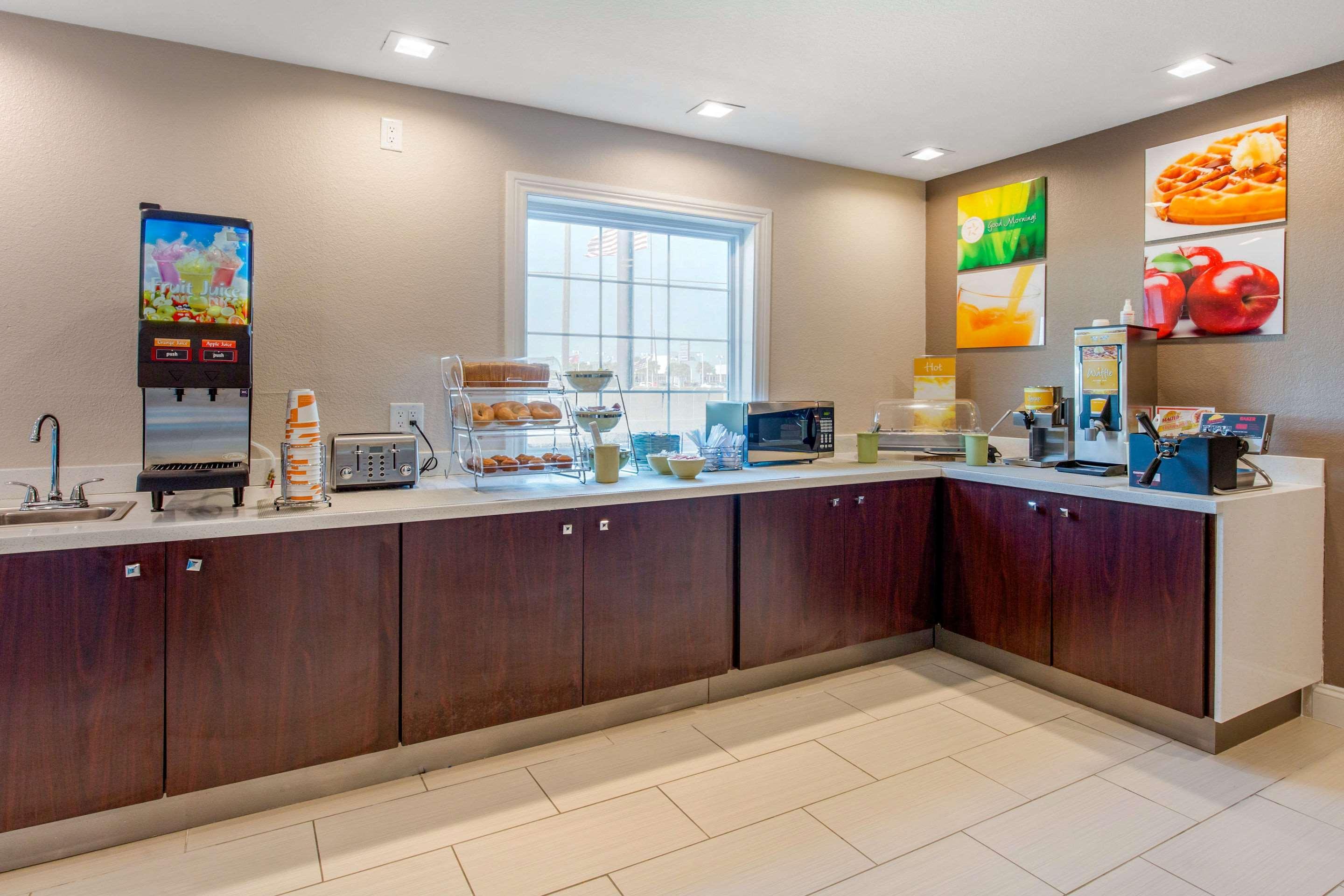 Quality Inn And Suites Port Arthur Nederland Ngoại thất bức ảnh